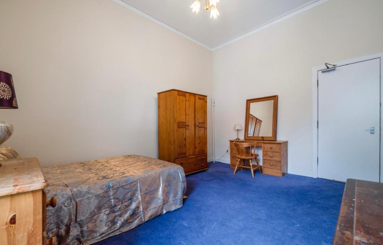Newhall Glasgow Buitenkant foto