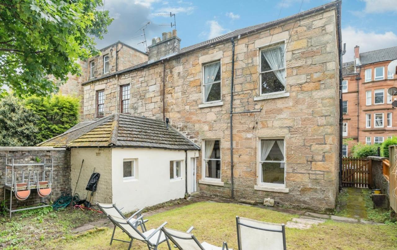 Newhall Glasgow Buitenkant foto