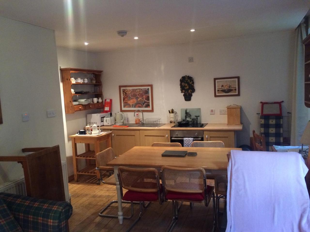 Newhall Glasgow Buitenkant foto